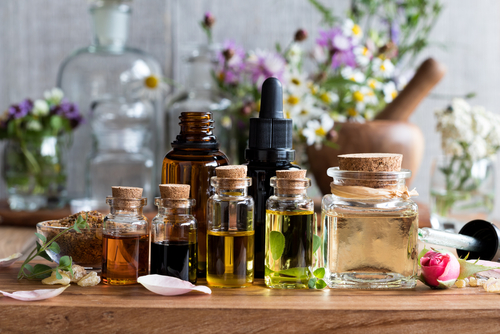 7 Essential Oils for Soothing Persistent Back Pain
